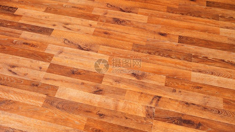 成都三层实木地板安装师傅：揭秘专业安装背后的秘密